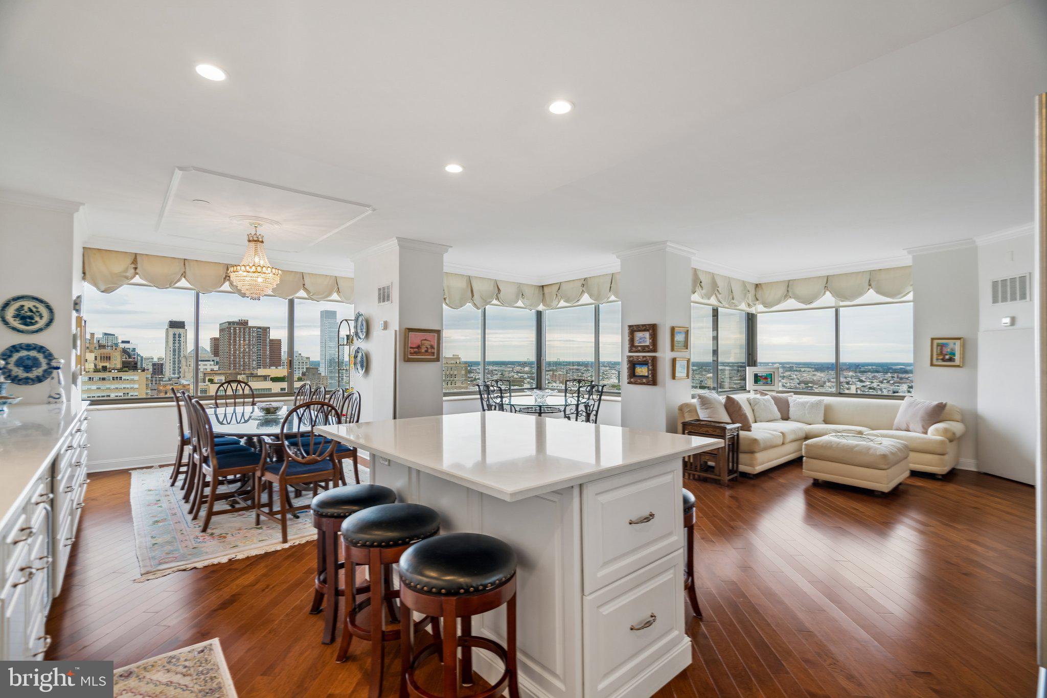 202-10 West Rittenhouse Square, Unit 2506 Philadelphia, PA 19103 - Photo 19 of 51 Gallery Image 19