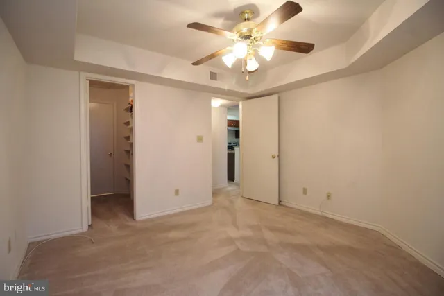 $1,995 | 3902 Penderview Drive, Unit 1423, Fairfax, VA 22033