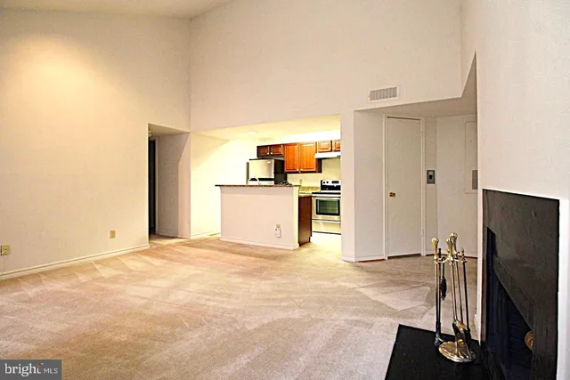 $1,995 | 3902 Penderview Drive, Unit 1423, Fairfax, VA 22033