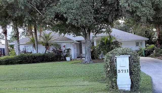 $2,600 | 3711 Peacock Drive, Melbourne, FL 32904