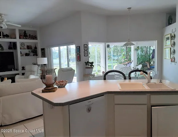 $2,600 | 3711 Peacock Drive, Melbourne, FL 32904