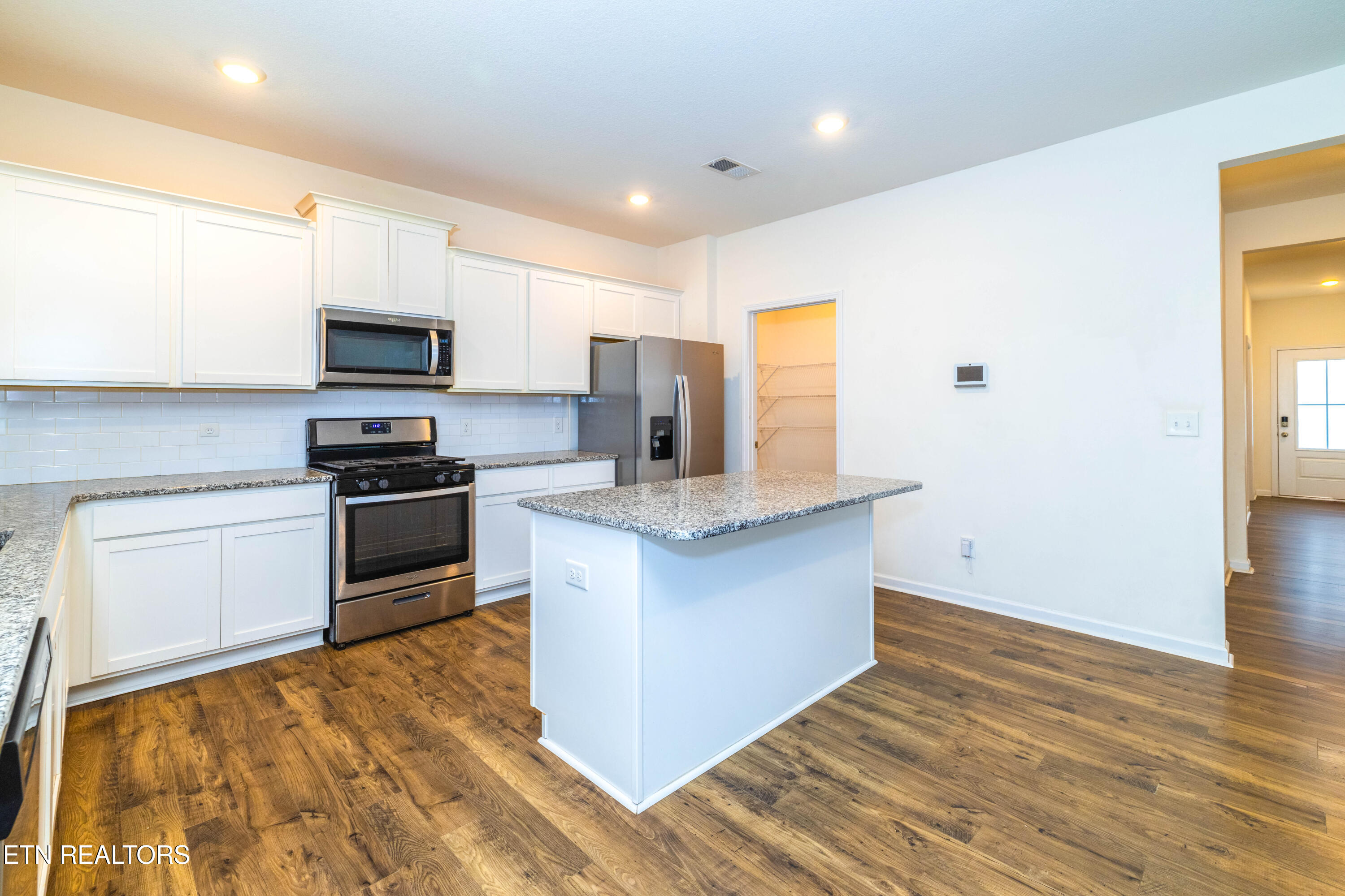 213 Ibis Loop Oak Ridge, TN 37830 - Photo 14 of 45 755A1356-Edit