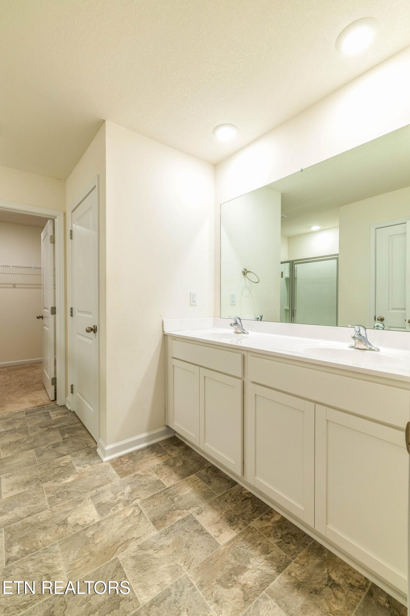 213 Ibis Loop Oak Ridge, TN 37830 - Photo 20 of 45 755A1382-Edit