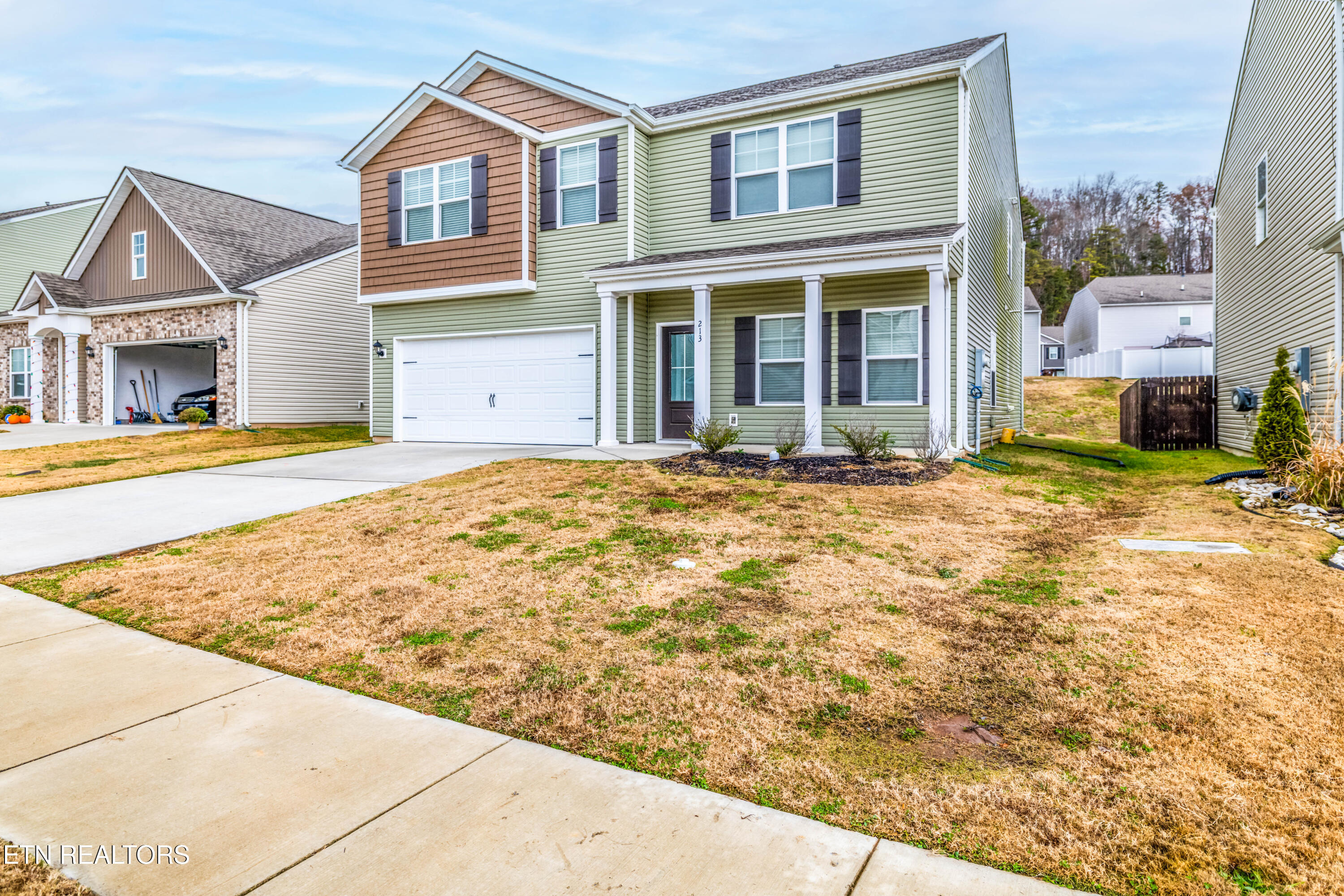 213 Ibis Loop Oak Ridge, TN 37830 - Photo 2 of 45 755A1400-Edit