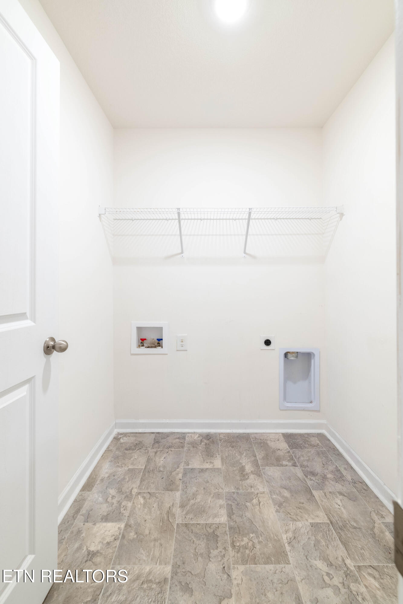 213 Ibis Loop Oak Ridge, TN 37830 - Photo 24 of 45 755A1377-Edit