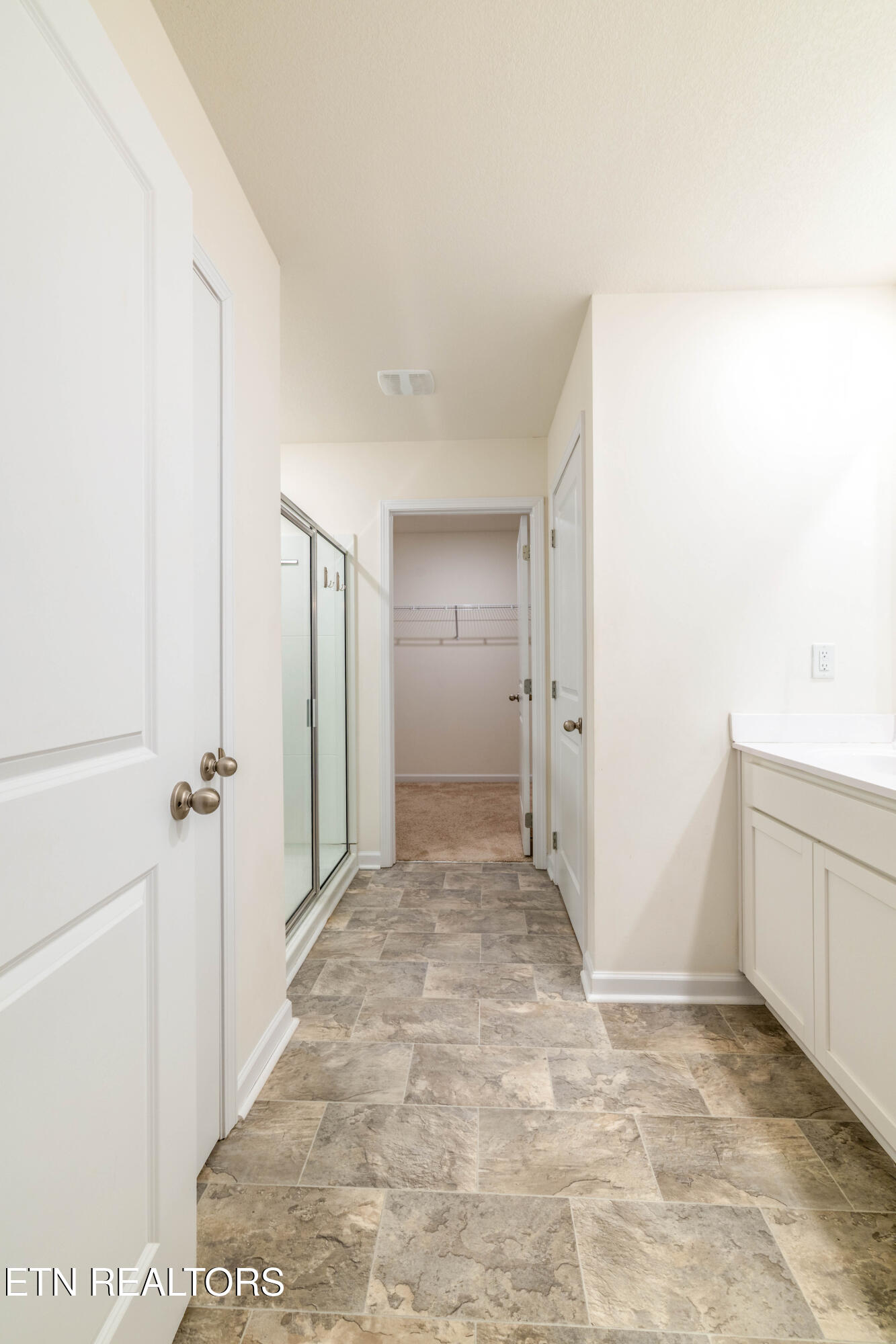 213 Ibis Loop Oak Ridge, TN 37830 - Photo 27 of 45 755A1380-Edit