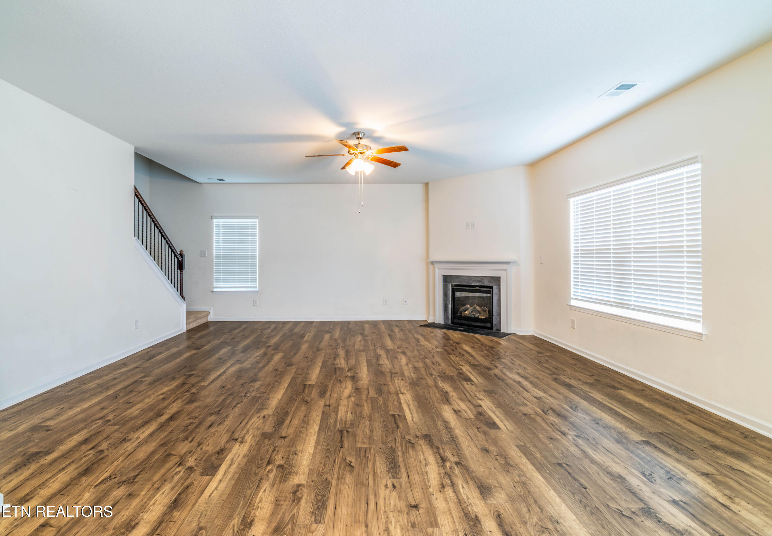 213 Ibis Loop Oak Ridge, TN 37830 - Photo 5 of 45 755A1362-Edit