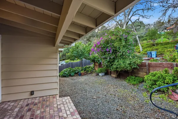 $599,900 | 2698 Greenway Drive, Kelseyville, CA 95451