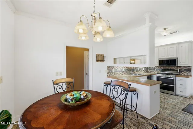 $298,500 | 5301 Gardens Way, Byram, MS 39272