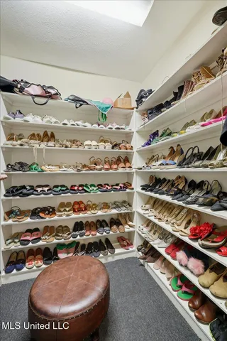 $298,500 | 5301 Gardens Way, Byram, MS 39272