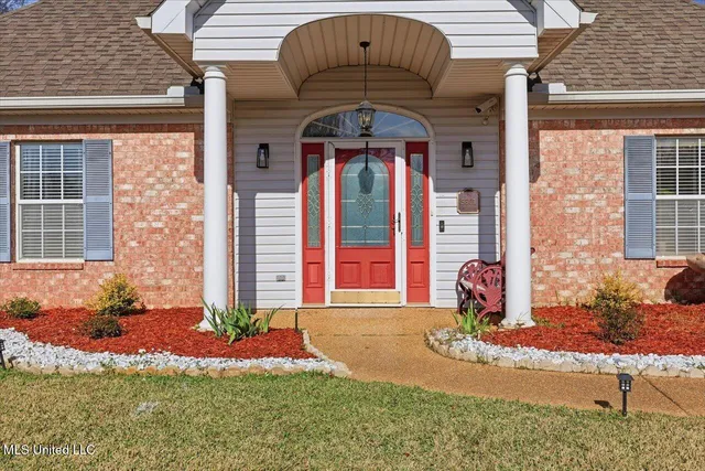 $298,500 | 5301 Gardens Way, Byram, MS 39272