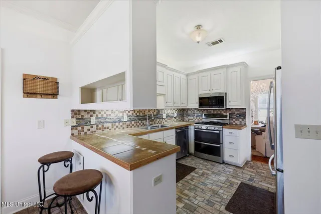 $298,500 | 5301 Gardens Way, Byram, MS 39272