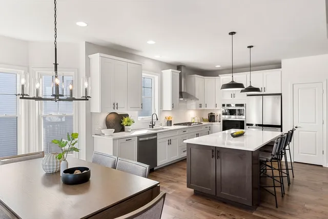 $954,689 | 25 Sandtrap Circle, Unit 8, Walpole, MA 02081