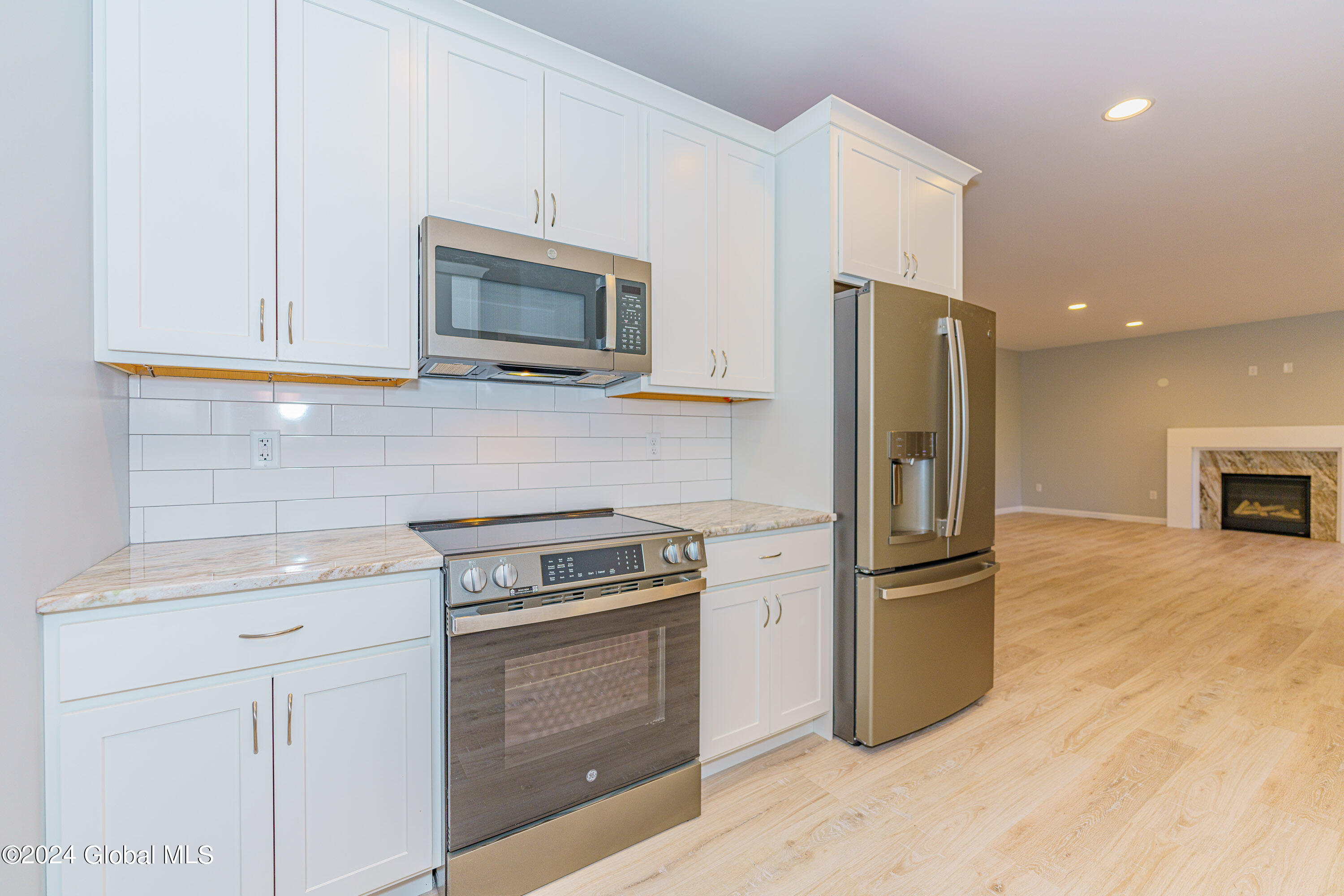 20 Thistle Road Wilton, NY 12831 - Photo 19 of 61 4 Kitchen 4