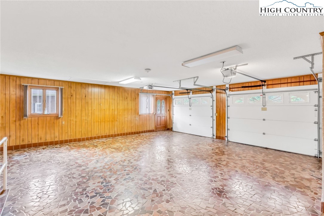 354 Old Wilkes Road Jefferson, NC 28640 - Photo 28 of 50 a view of an empty room