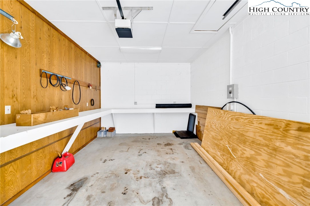 354 Old Wilkes Road Jefferson, NC 28640 - Photo 10 of 50