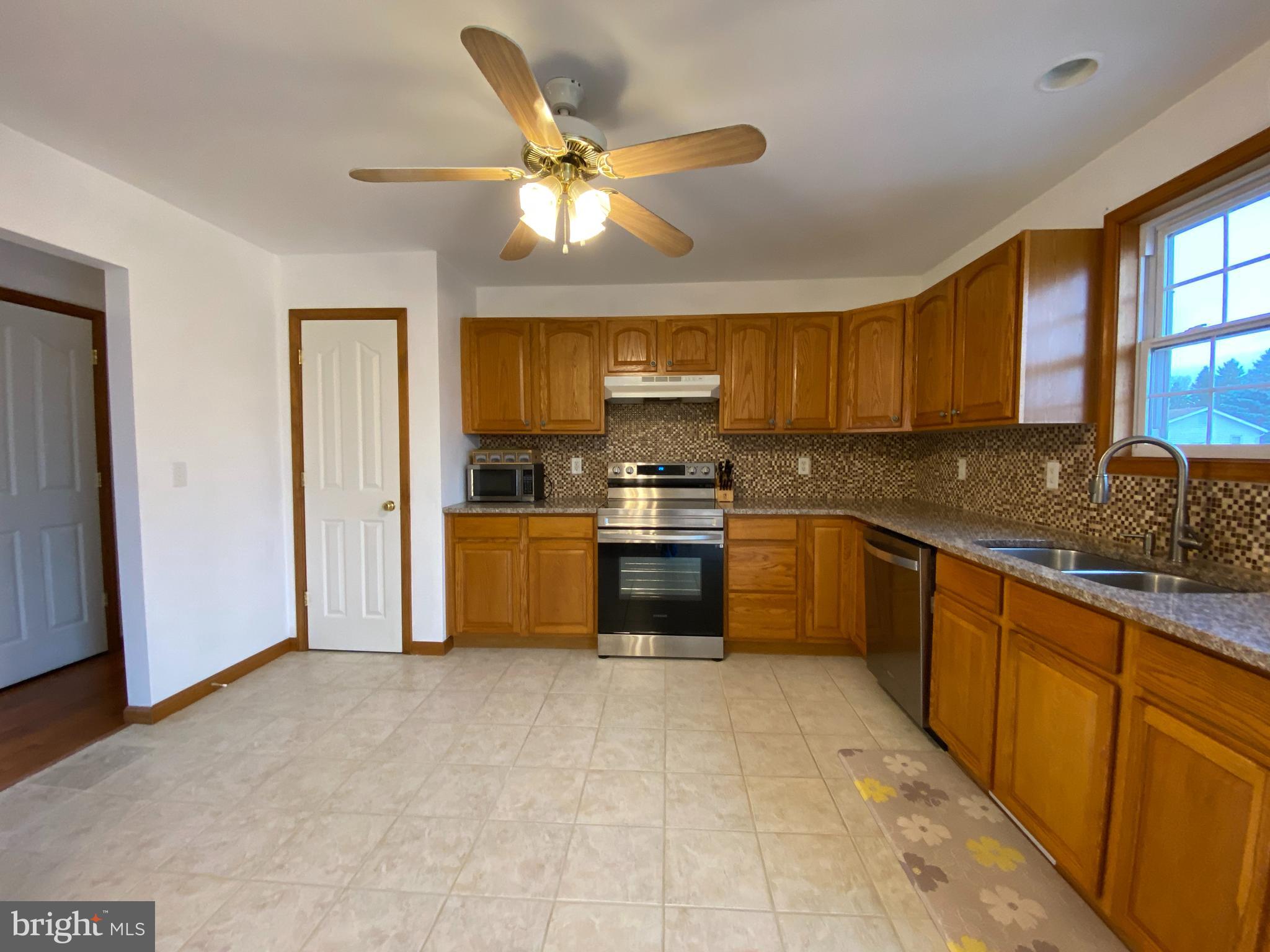 10504 Mapleton Road Shippensburg, PA 17257 - Photo 7 of 38 Gallery Image 7