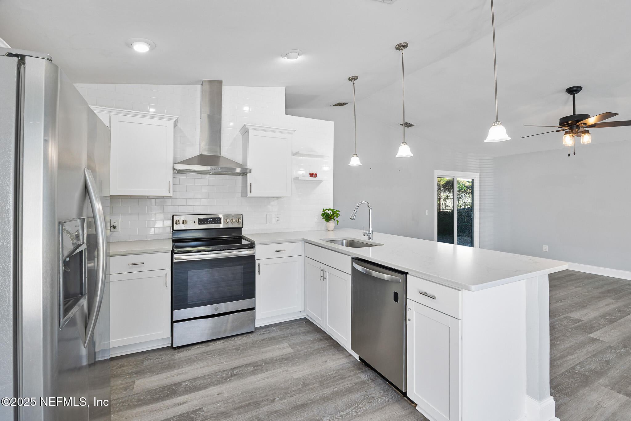 1672 Sandy Hollow Loop Middleburg, FL 32068 - Photo 13 of 45 6M1A8032