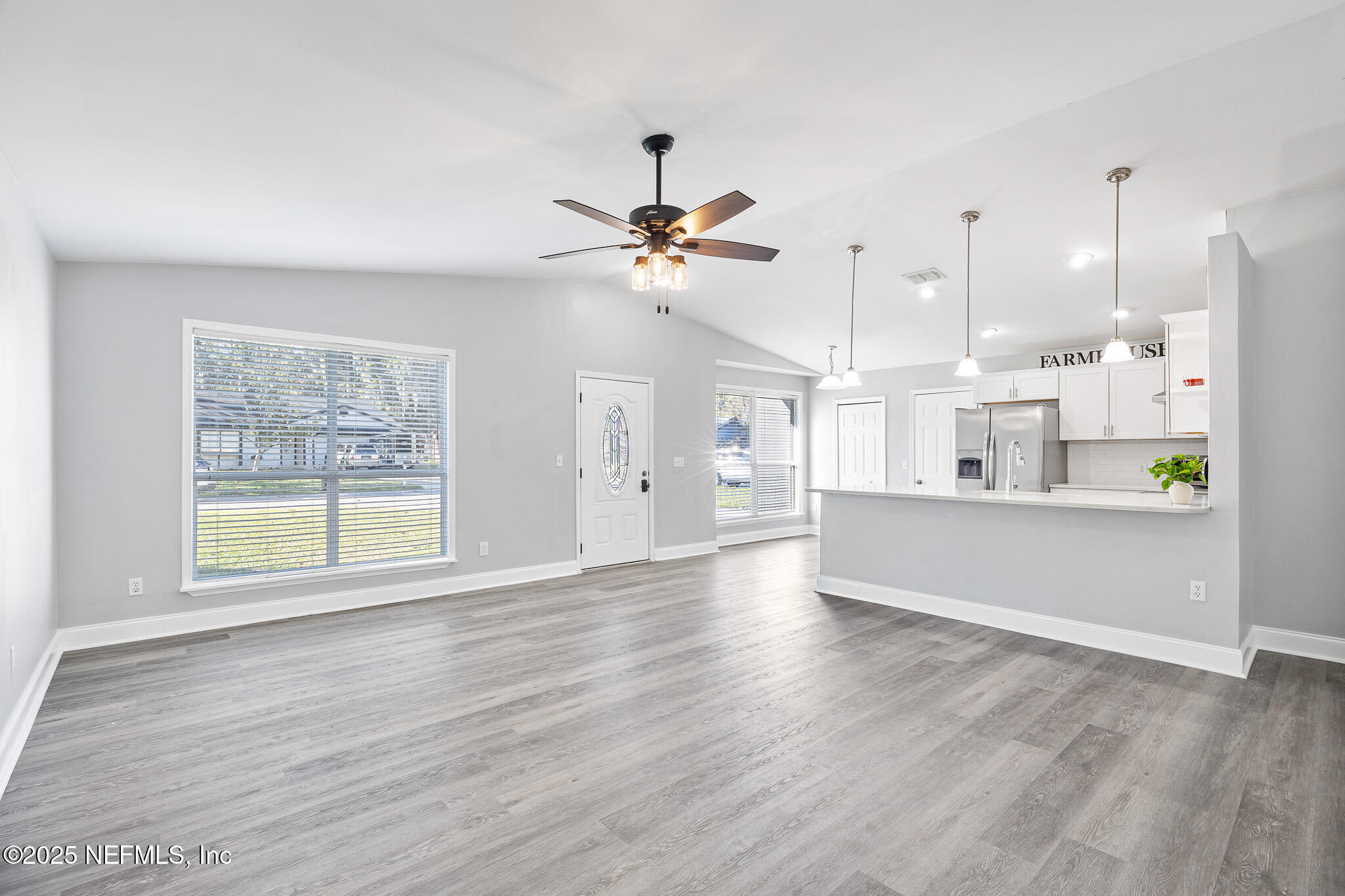 1672 Sandy Hollow Loop Middleburg, FL 32068 - Photo 3 of 45 6M1A8007