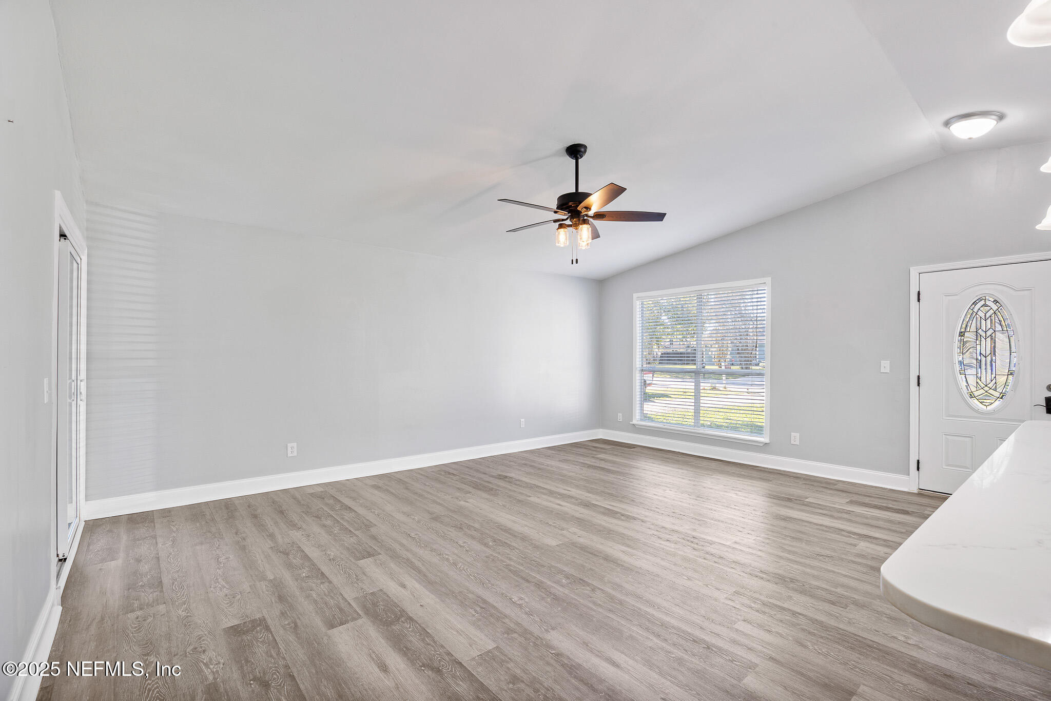 1672 Sandy Hollow Loop Middleburg, FL 32068 - Photo 4 of 45 6M1A8001