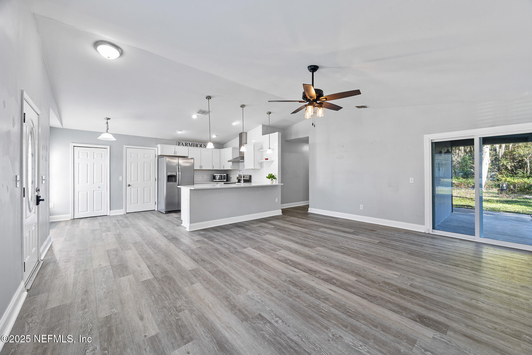 1672 Sandy Hollow Loop Middleburg, FL 32068 - Photo 7 of 45 6M1A8011