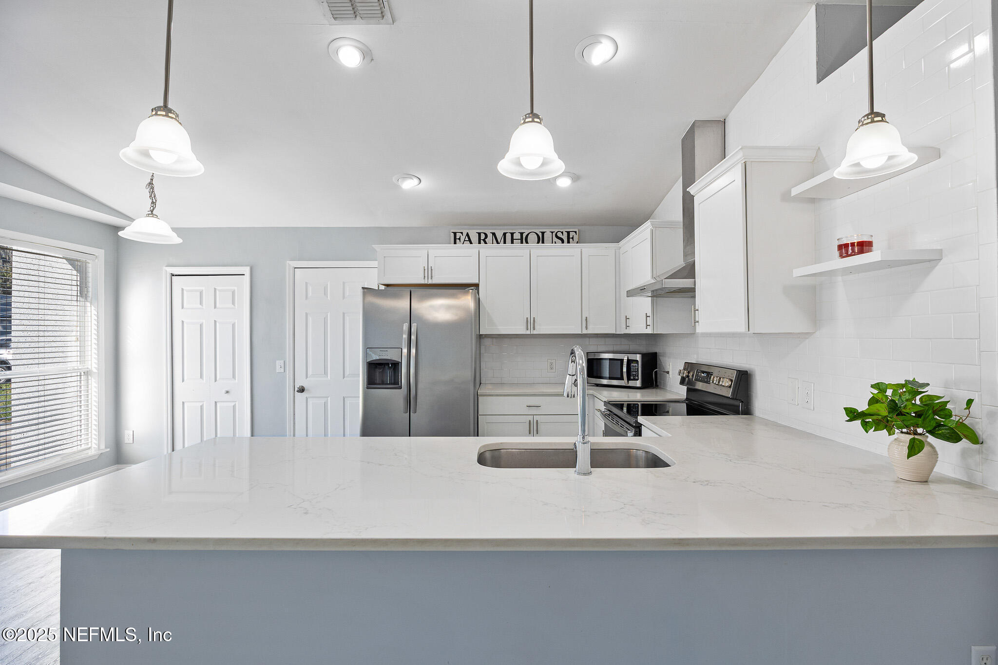 1672 Sandy Hollow Loop Middleburg, FL 32068 - Photo 10 of 45 6M1A8041