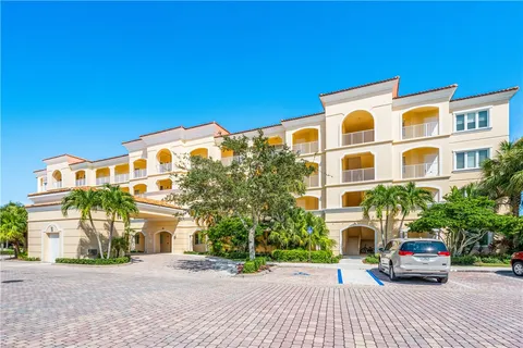 $410,000 | 11 Harbour Isle Drive West, Unit 203, Hutchinson Island, FL 34949