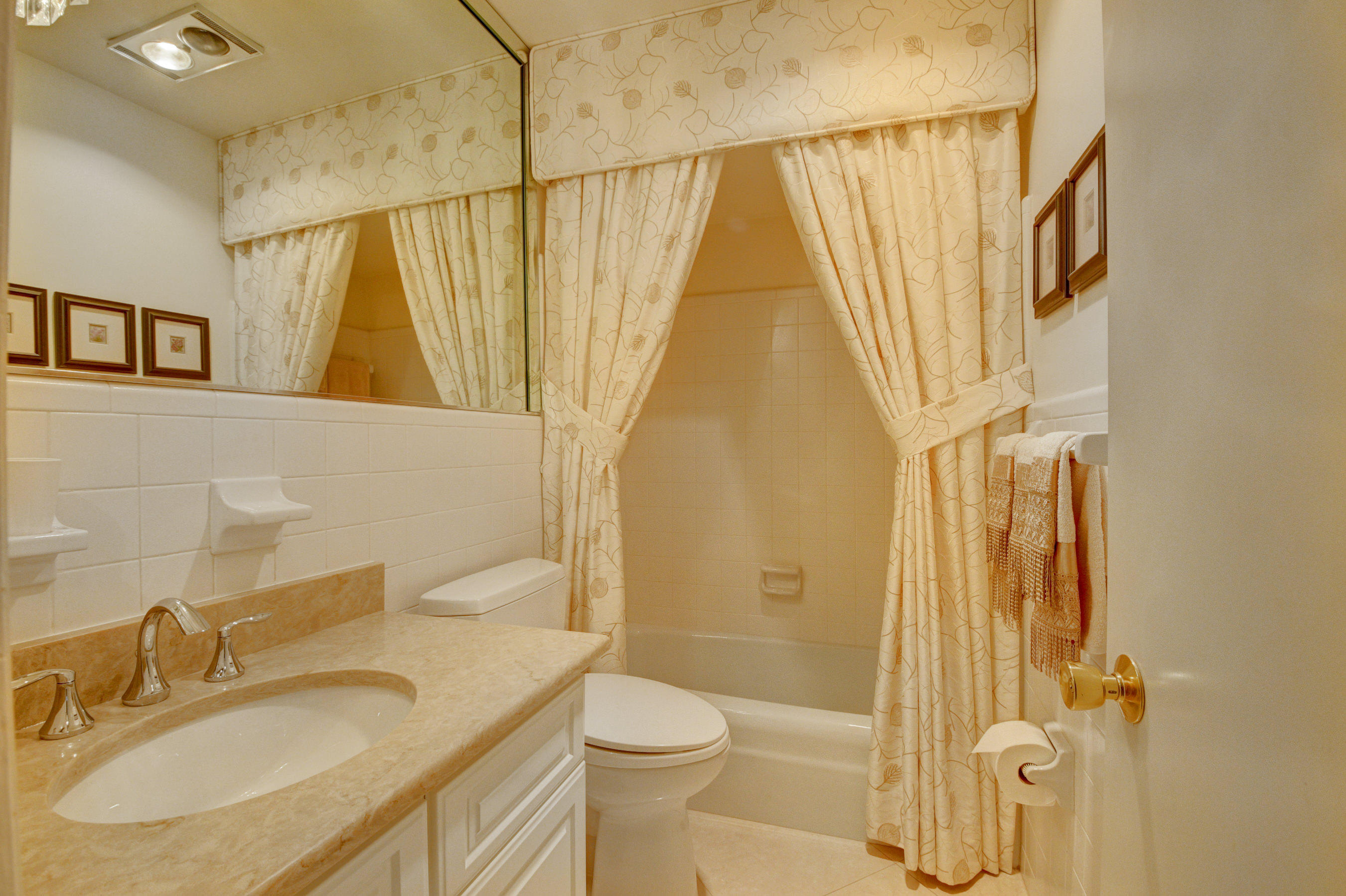1299 Southwest 13th Drive Boca Raton, FL 33486 - Photo 17 of 41 Second bath