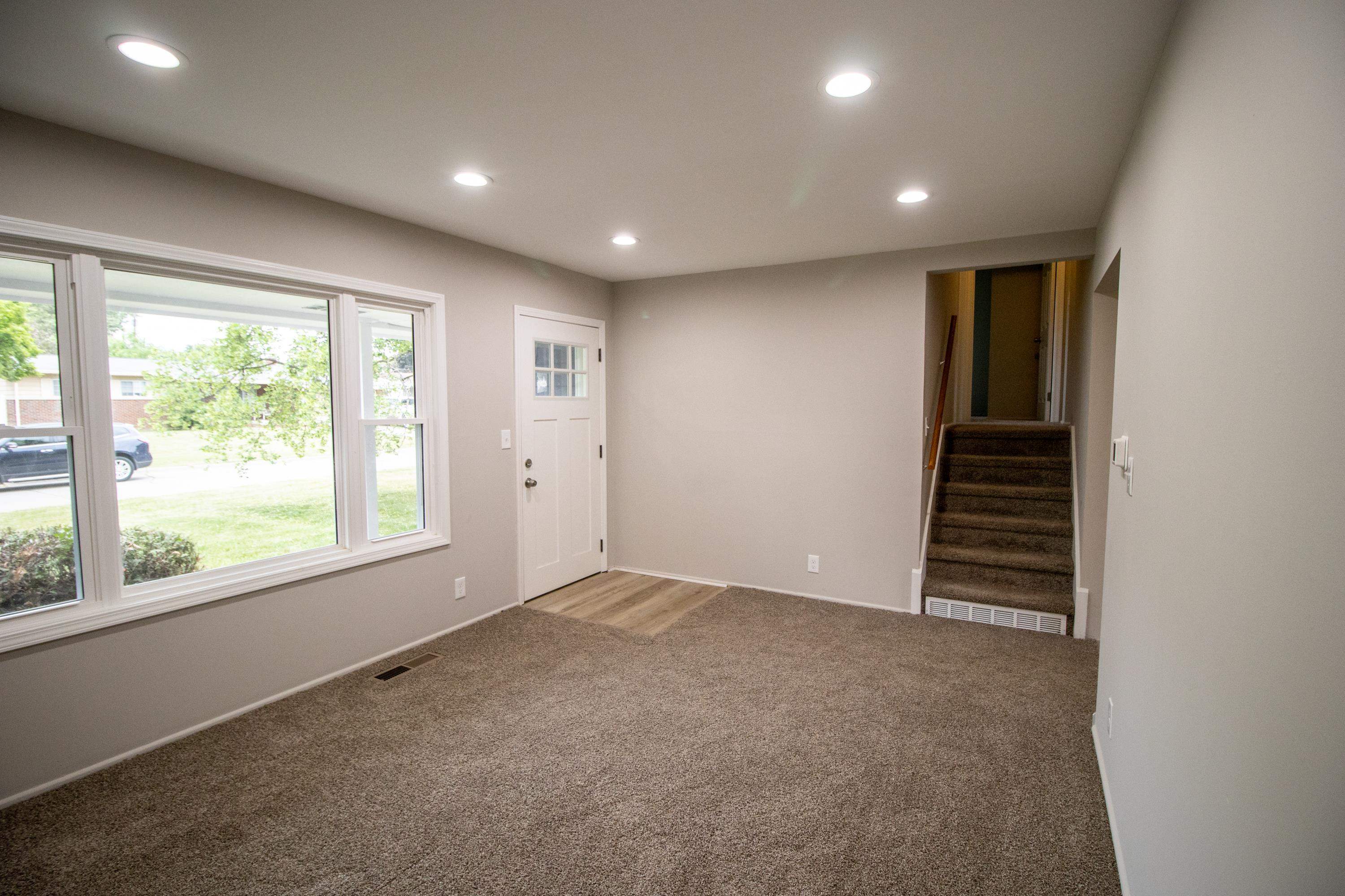 3397 Ridgecliffe Drive Flint, MI 48532 - Photo 2 of 27 50119703-1.JPG