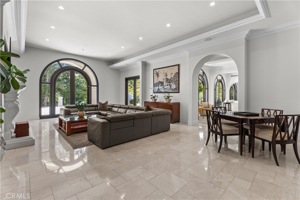 1210 Chantilly Road Los Angeles, CA 90077 - Photo 14 of 41