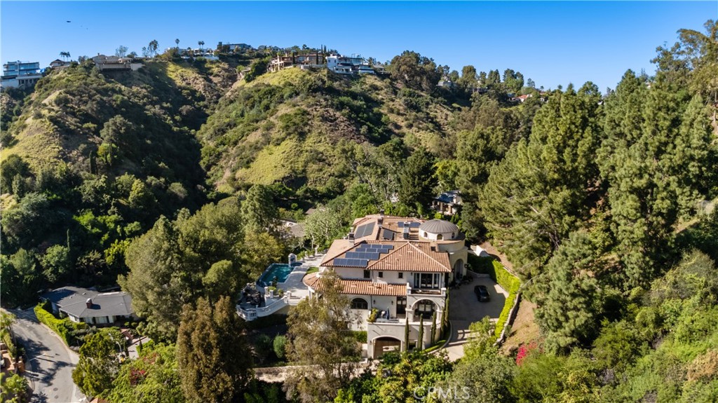 1210 Chantilly Road Los Angeles, CA 90077 - Photo 41 of 41