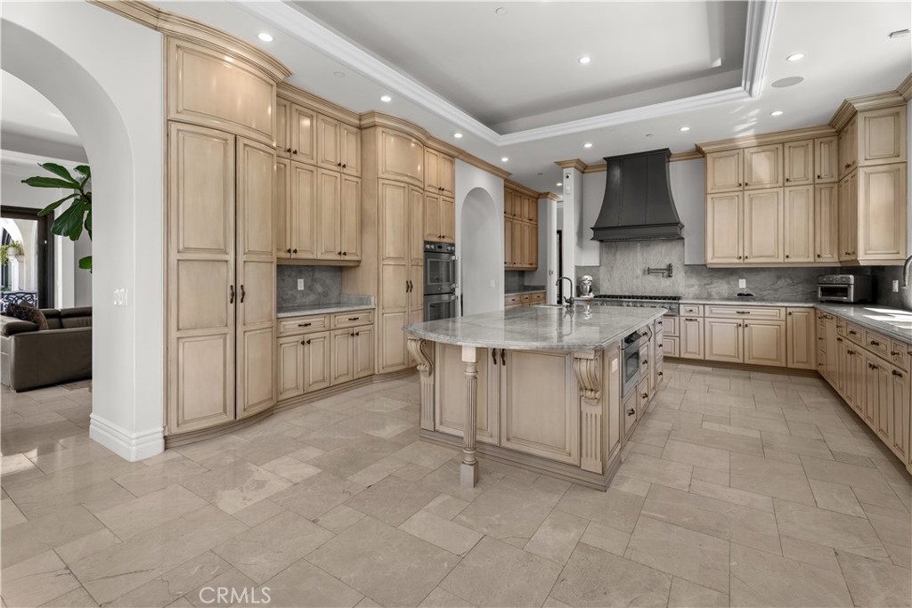 1210 Chantilly Road Los Angeles, CA 90077 - Photo 9 of 41