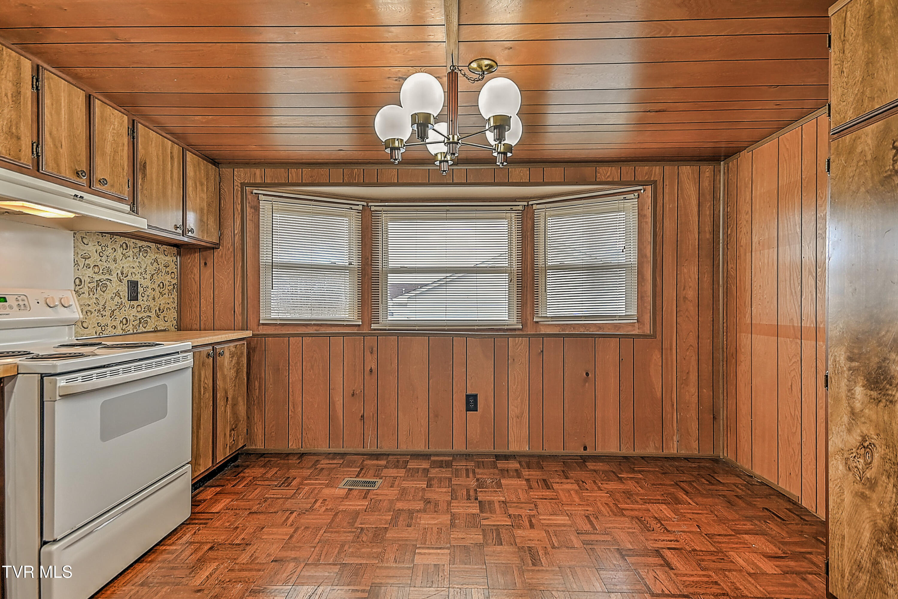 1031 Rogan Street Church Hill, TN 37642 - Photo 13 of 27 1031 Rogan JB-13