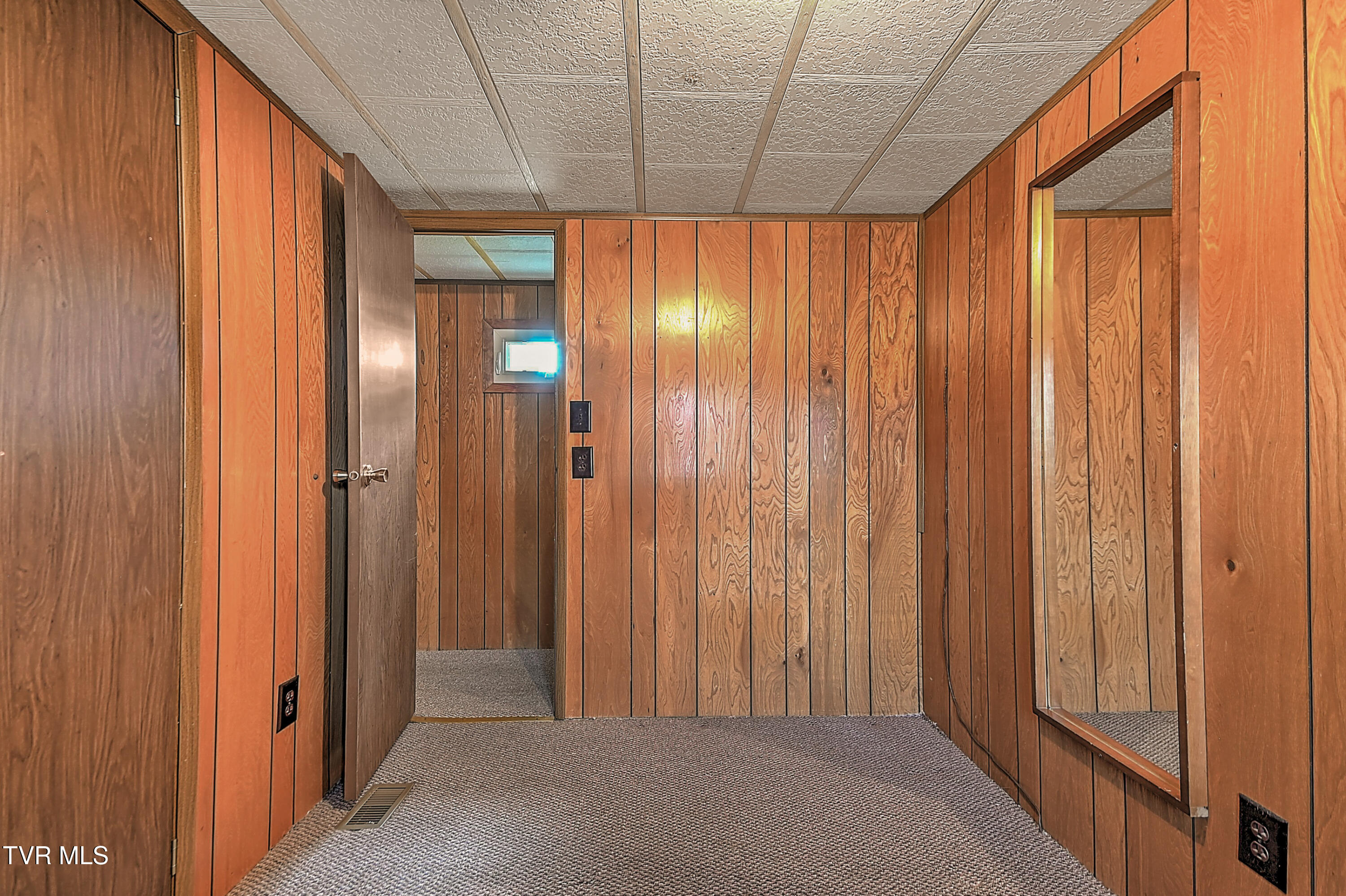 1031 Rogan Street Church Hill, TN 37642 - Photo 17 of 27 1031 Rogan JB-17