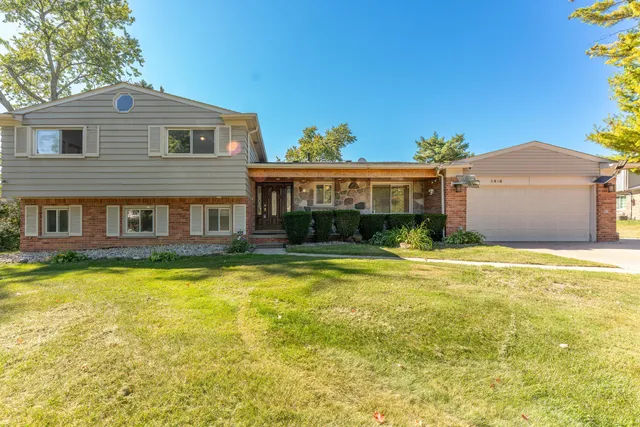 $3,050 | 2616 Douglas Drive, Bloomfield Hills, MI 48304
