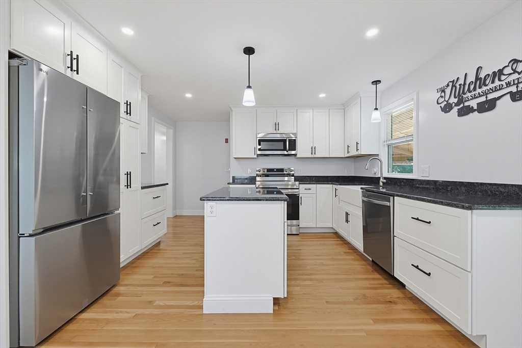 18 Prairie Avenue Bellingham, MA 02019 - Photo 7 of 42