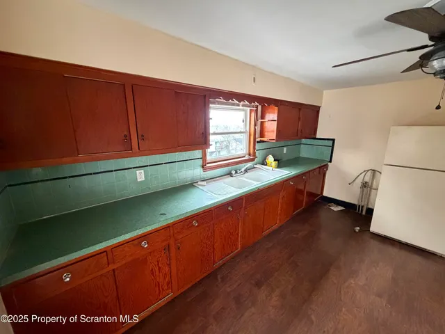 $1,000 | 149 Tompkins Street, Unit 2, Pittston, PA 18640