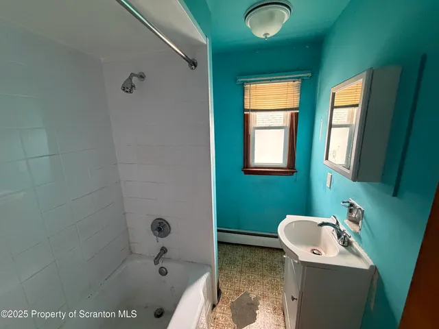 $1,000 | 149 Tompkins Street, Unit 2, Pittston, PA 18640