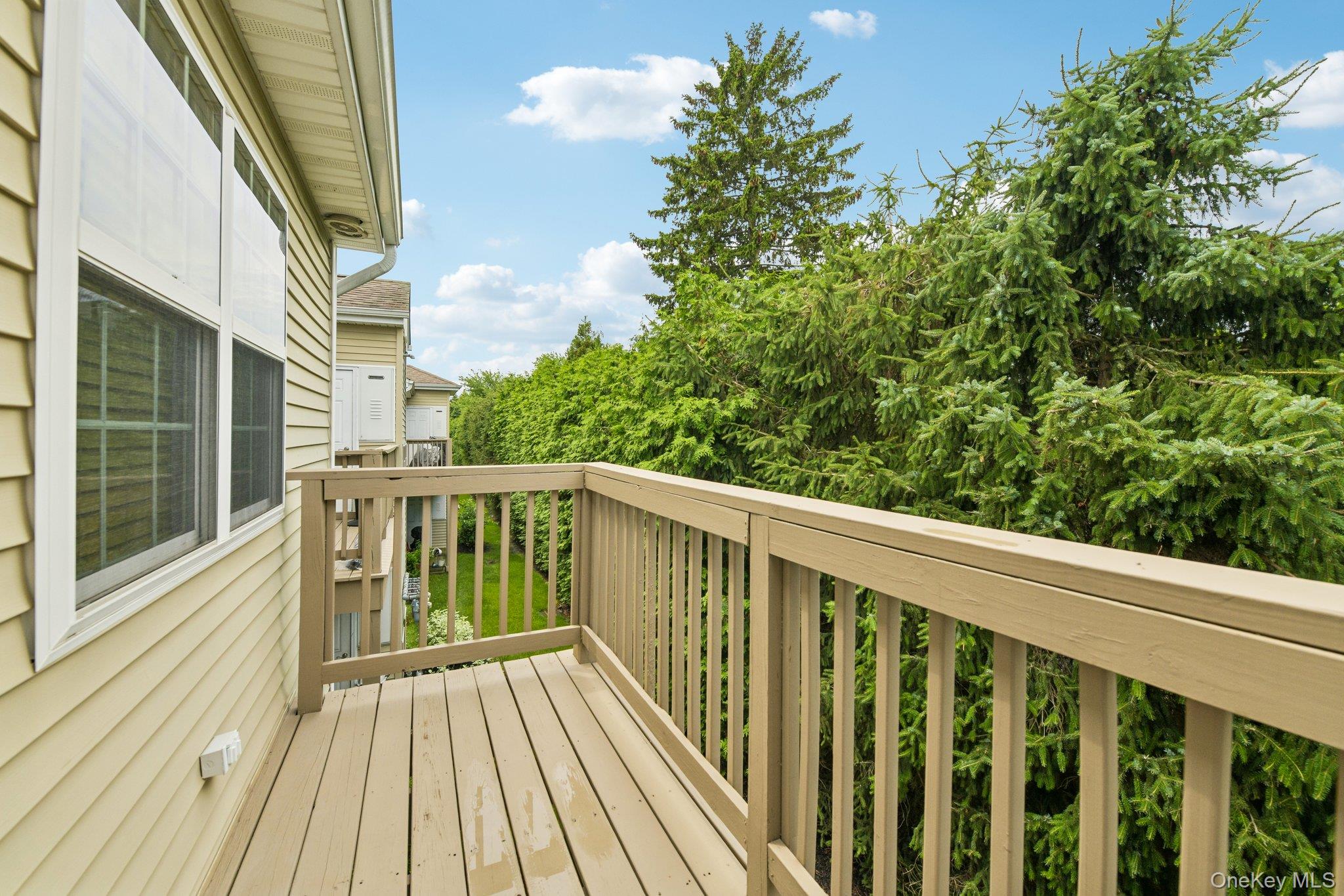 1120 Willow Lane Valley Stream, NY 11580 - Photo 19 of 23