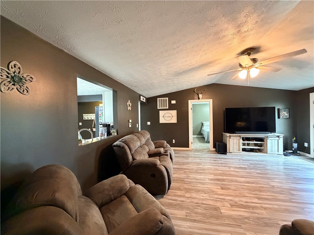 6068 Shull Road Dayton, OH 45424 - Photo 12 of 25 Gallery Image 12