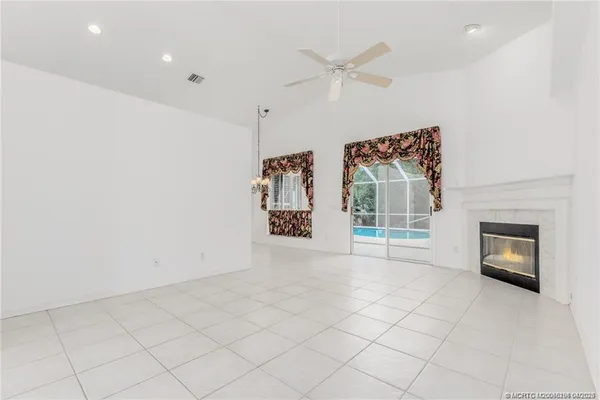 $3,500 | 376 Northwest Canna Way, Jensen Beach, FL 34957