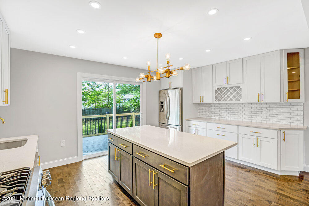 1075 Rudder Avenue Manahawkin, NJ 08050 - Photo 11 of 35 013_dsc02708_09_10_11_12
