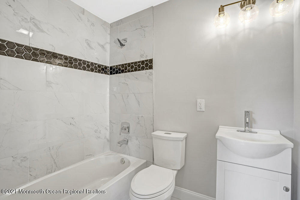 1075 Rudder Avenue Manahawkin, NJ 08050 - Photo 26 of 35 030_dsc02648_49_50_51_52