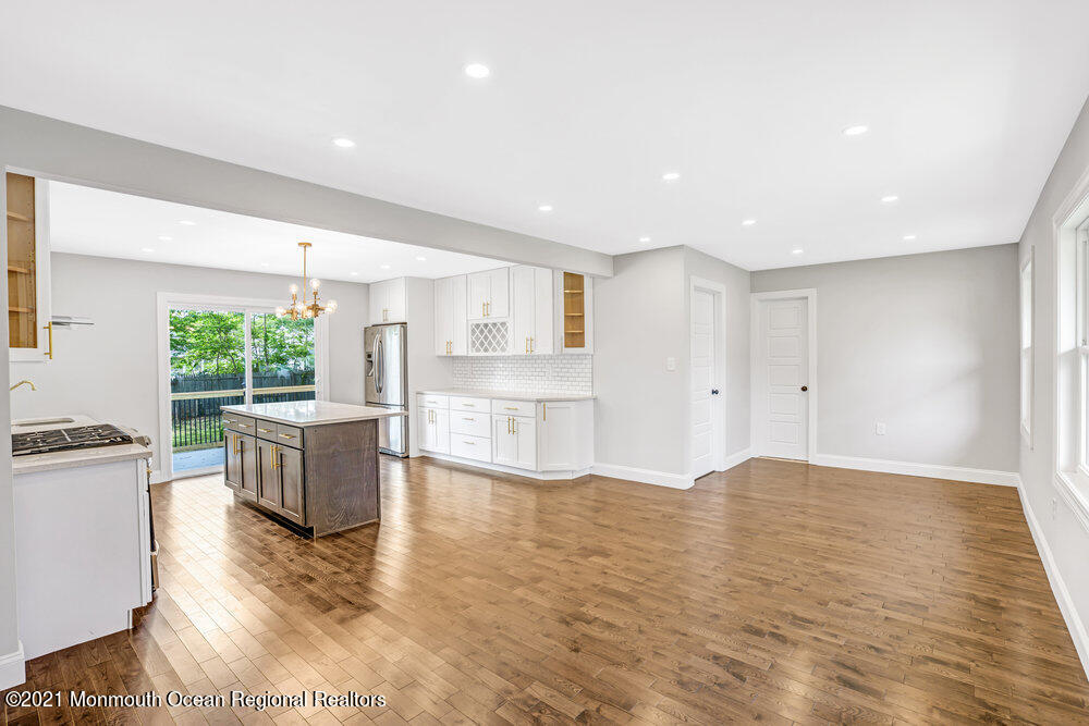 1075 Rudder Avenue Manahawkin, NJ 08050 - Photo 7 of 35 009_dsc02678_79_80_81_82