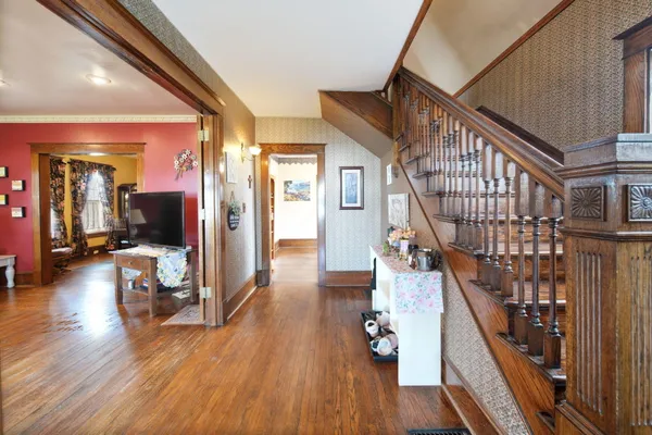 $300,000 | 113 Chicago Street, Brooklyn, MI 49230