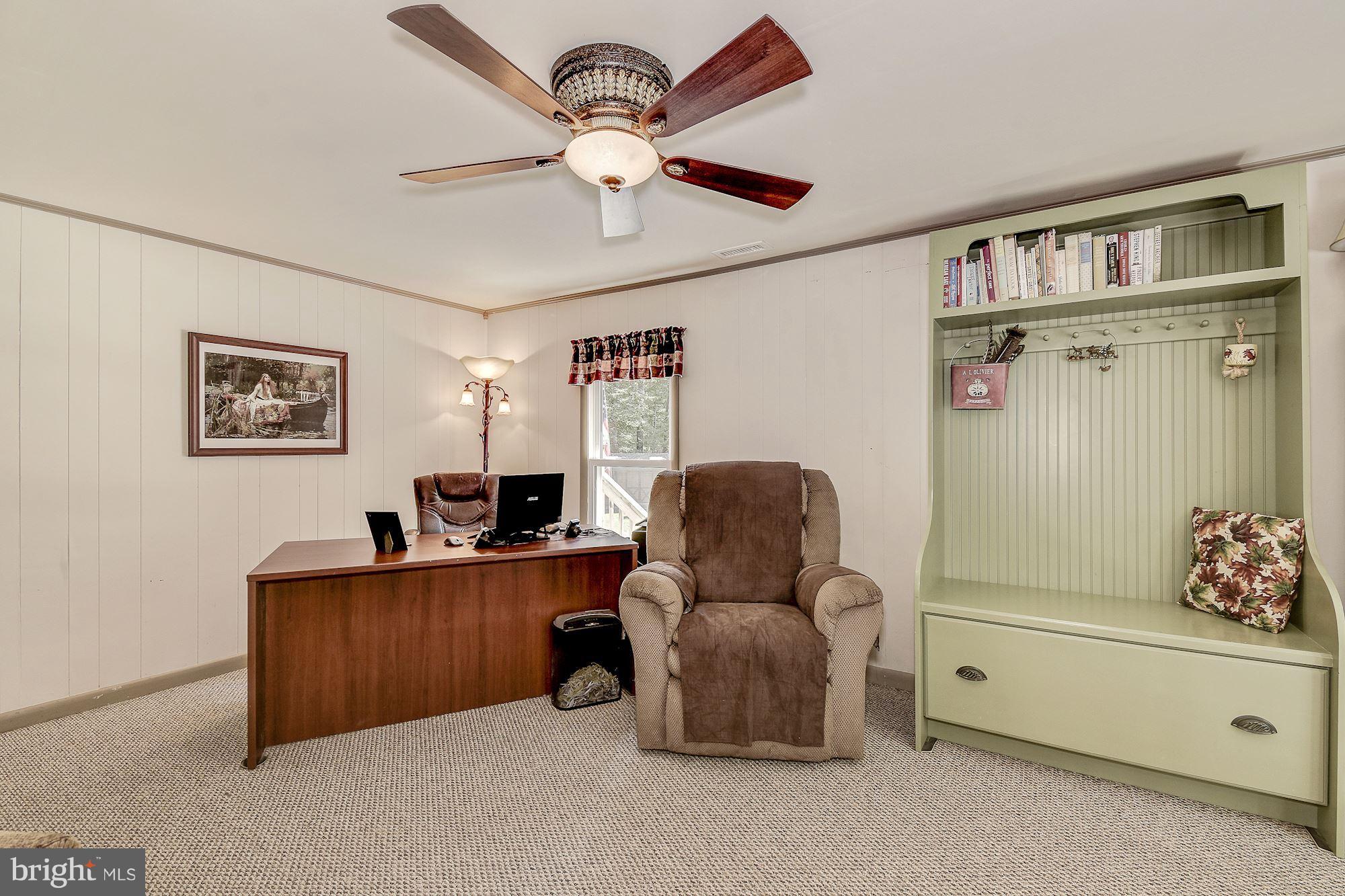17600 St Jeromes Neck Road Dameron, MD 20628 - Photo 12 of 32 Living Room