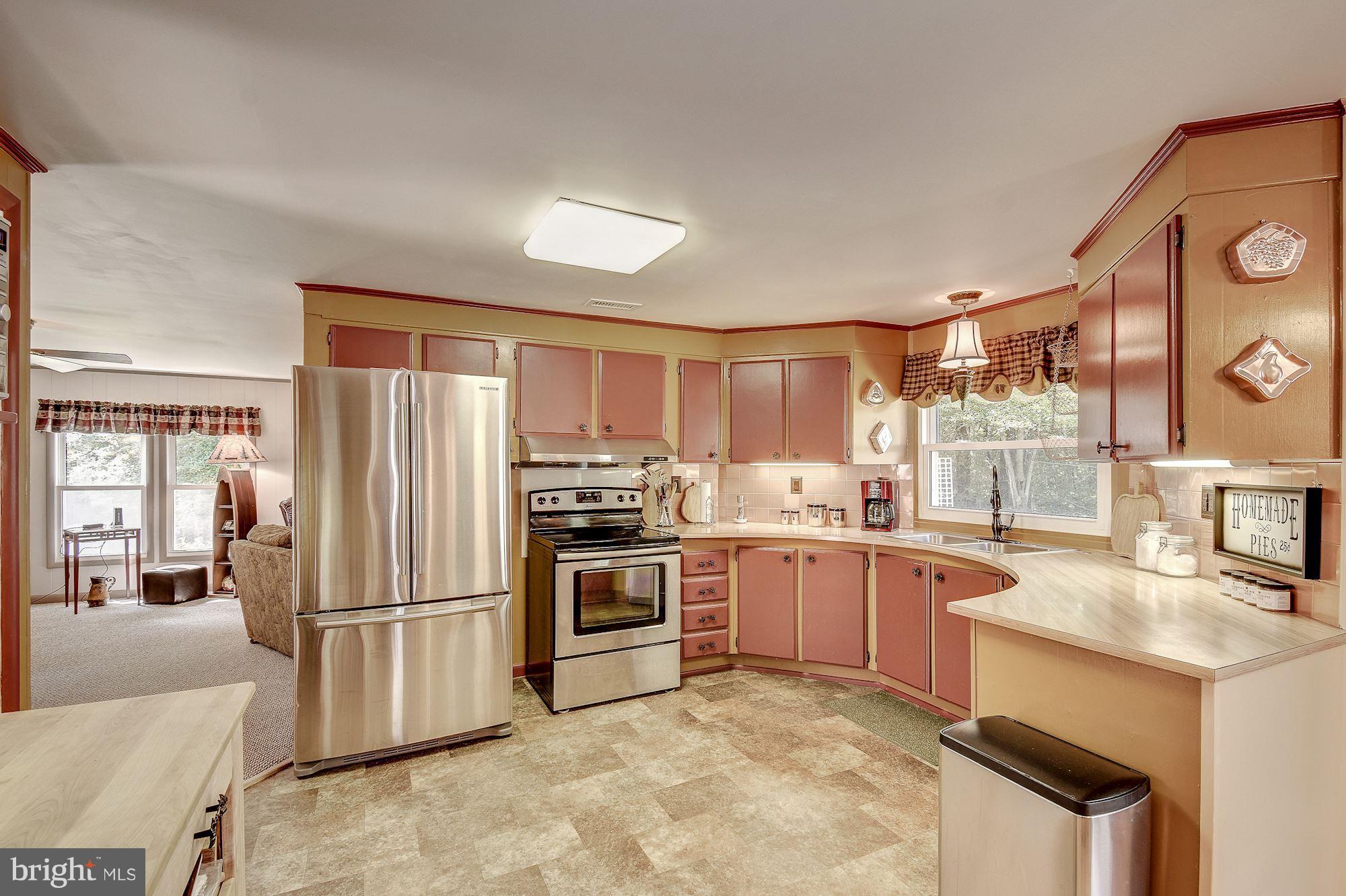 17600 St Jeromes Neck Road Dameron, MD 20628 - Photo 19 of 32 Kitchen