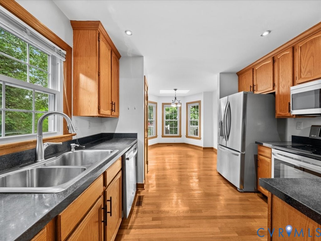 11207 Warren View Road Richmond, VA 23233 - Photo 6 of 50 Gallery Image 6
