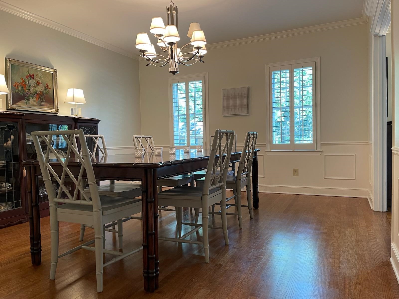 195 South Grove Park Road Memphis, TN 38117 - Photo 5 of 25 a view of a dining room with furniture window and wooden floor