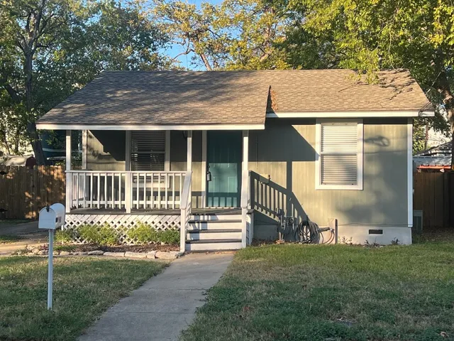 $1,600 | 928 East 56th Street, Austin, TX 78751